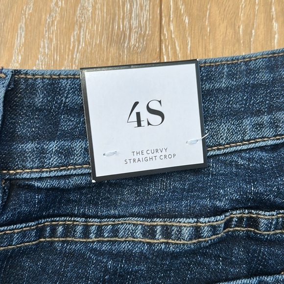 NWT White House Black Market Curvy Straight Crop Jean With Embellished Hem - Picture 14 of 15